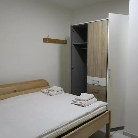 For Rent In Pensión *